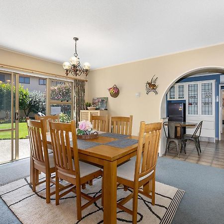 Hamilton Summer Treat- 4 Bedroom With Pool Exterior photo