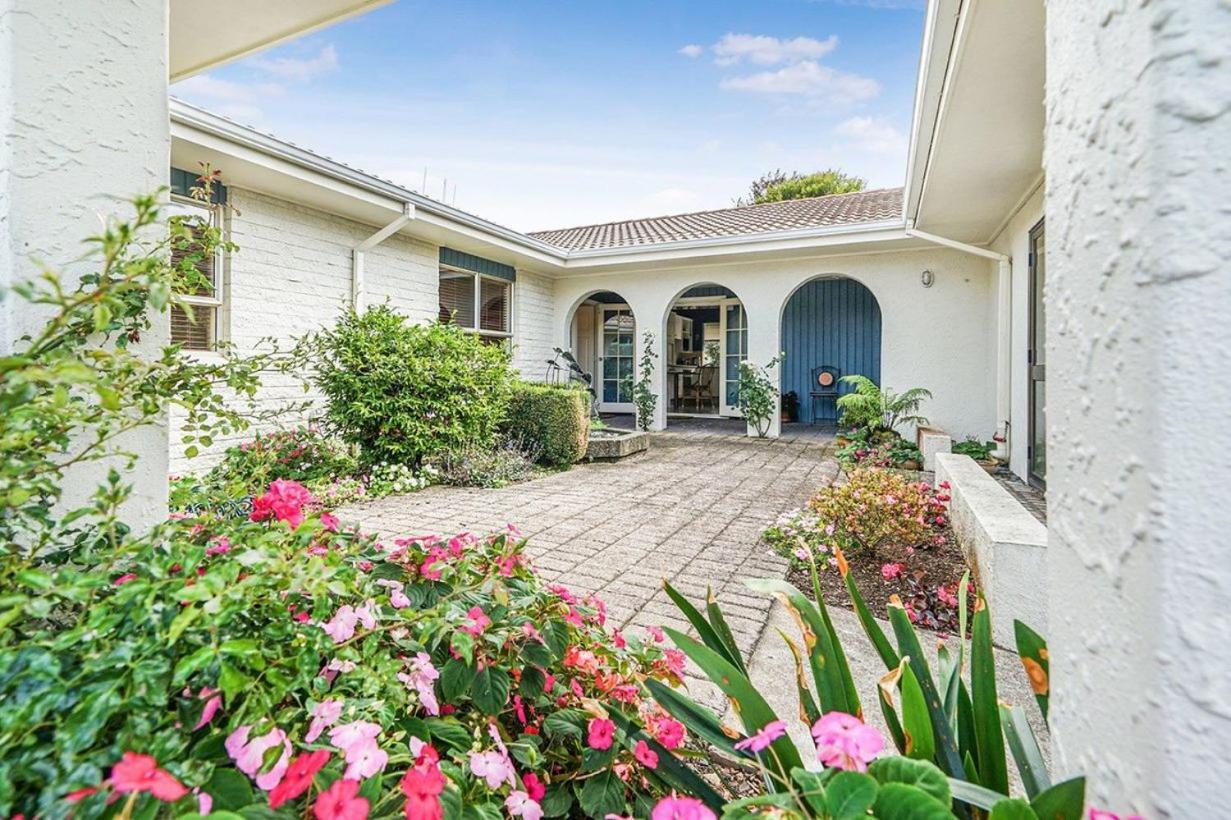 Hamilton Summer Treat- 4 Bedroom With Pool Exterior photo